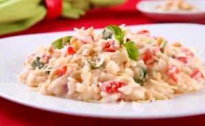 Arroz cremoso com linguiça e tomate rasteiro